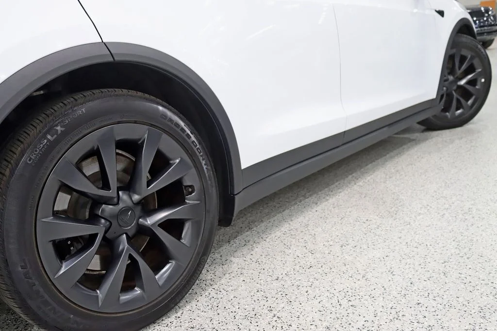 2022 Tesla Model X Base