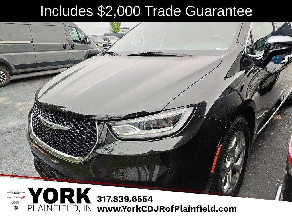 2022 Chrysler Pacifica Limited's photo