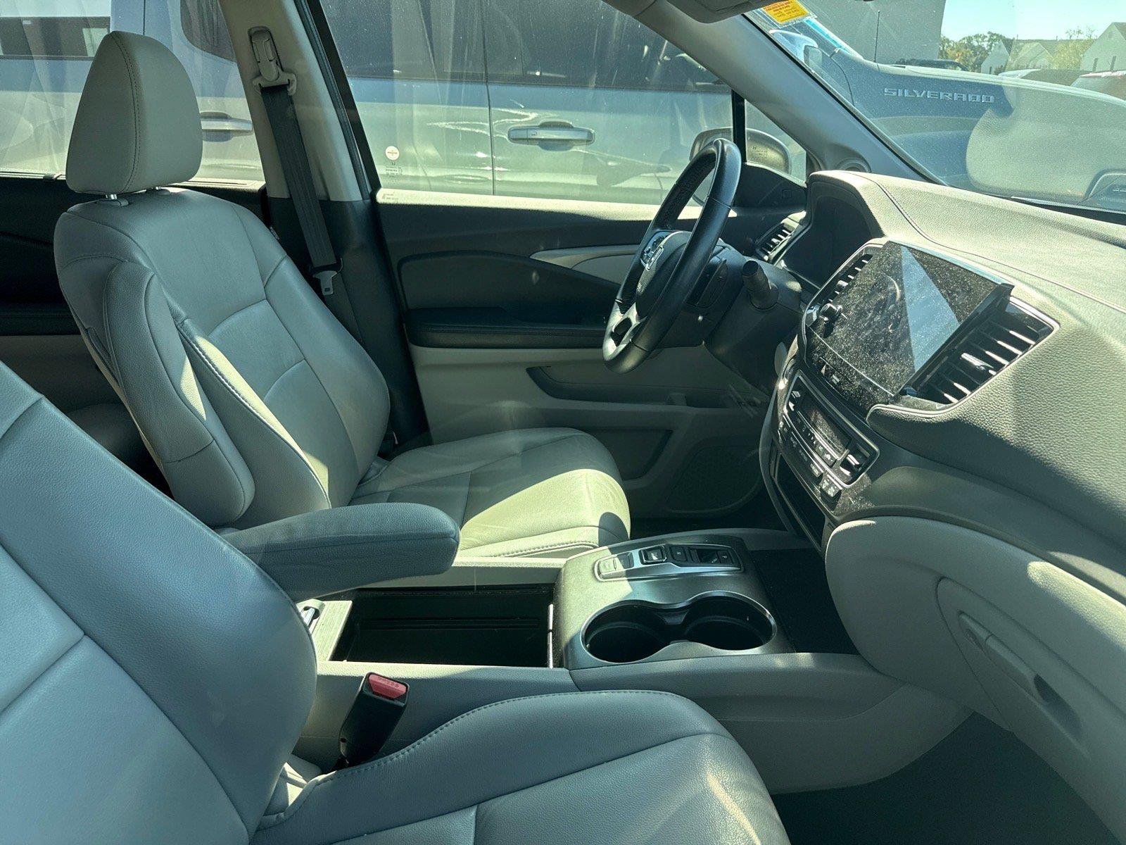 Used 2022 Lunar Silver Metallic Honda EX-L image 21