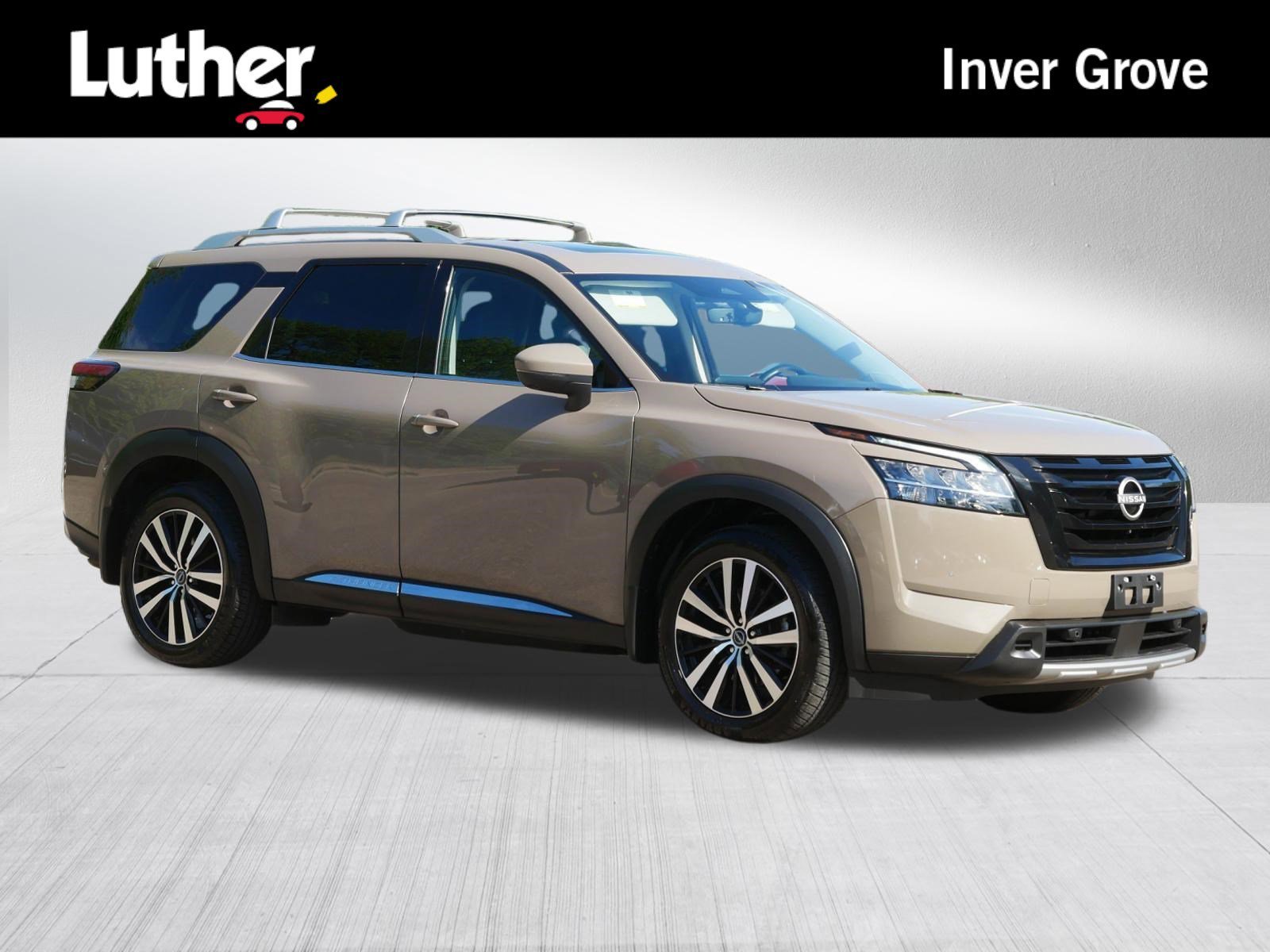 2023 Nissan Pathfinder Platinum 4WD's photo