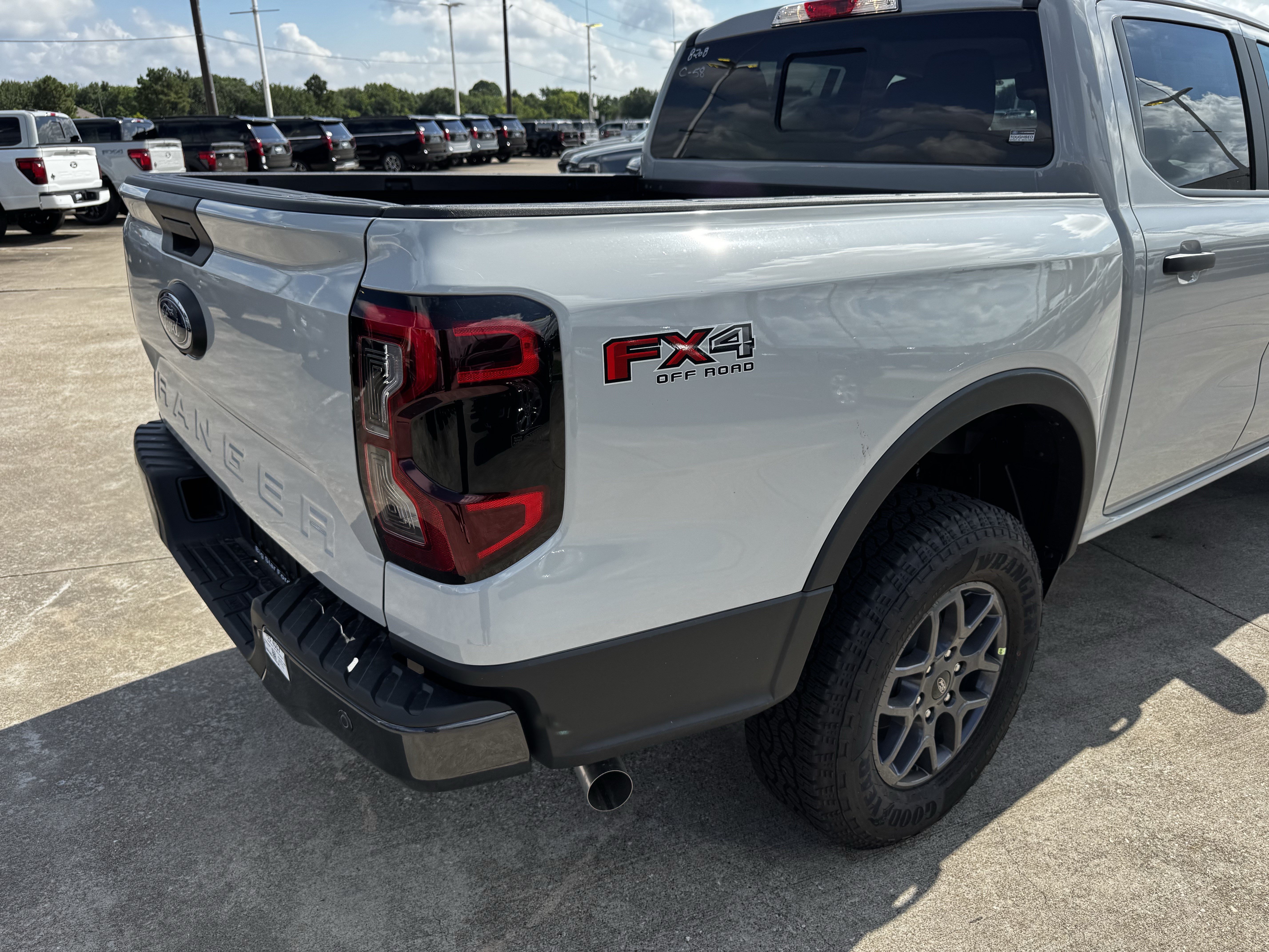 New 2026 Avalanche Ford XLT image 7
