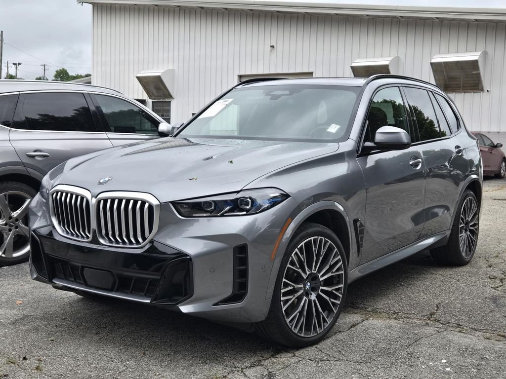 Used 2024 Gray BMW sDrive40i image 5