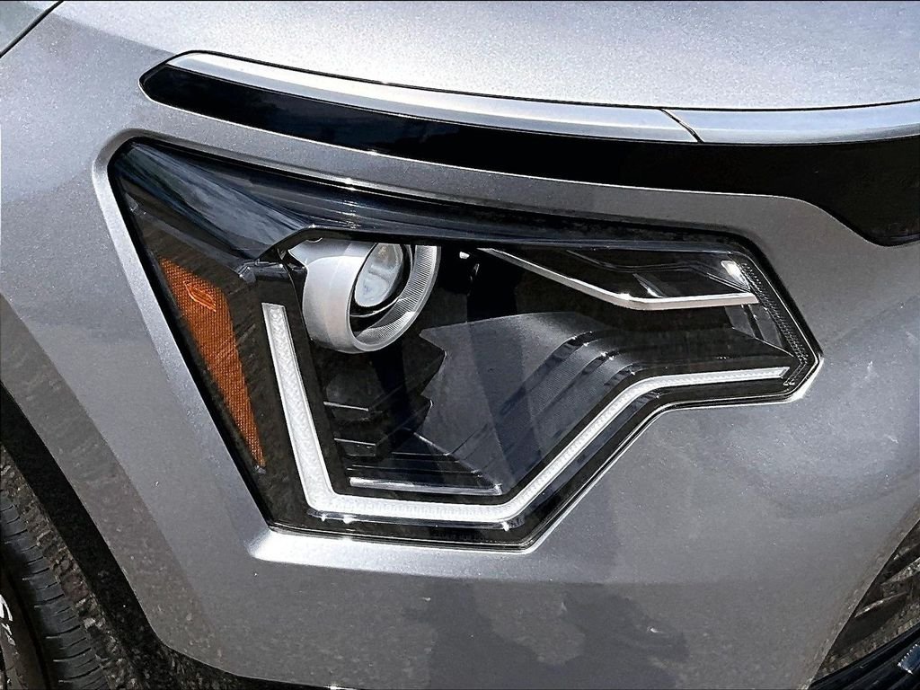 Used 2023 Gray Kia Wind image 31