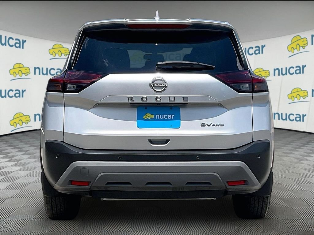 Used 2023 Silver Nissan SV image 5