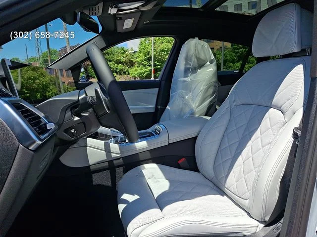 New 2027 Brooklyn Grey Metallic BMW xDrive40i image 12
