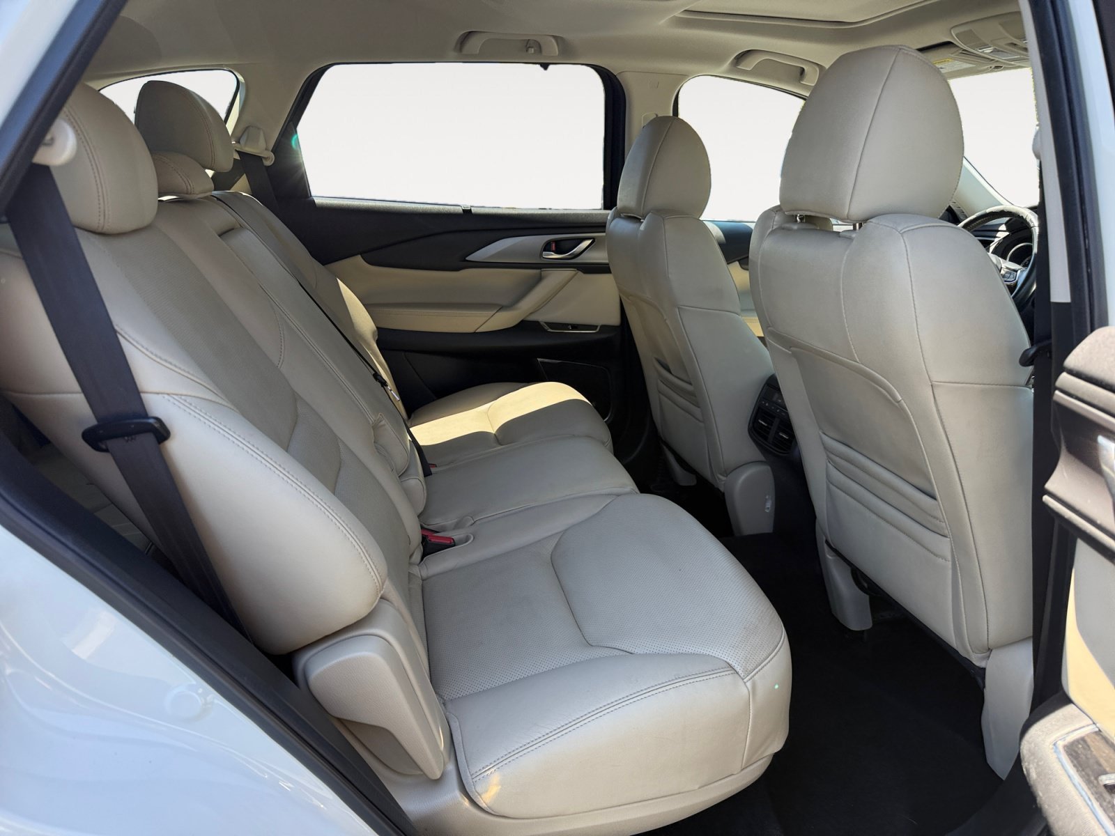 Used 2016 Snowflake White Pearl Mazda Touring image 18