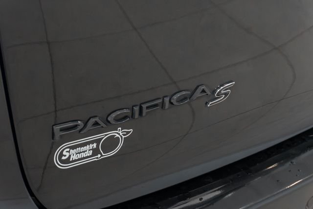 Used 2020 Black Chrysler Touring image 10