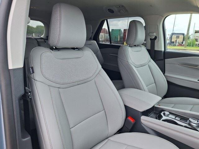 New 2026 Vapor Blue Metallic Ford Active image 34