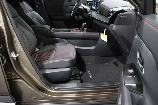 New 2026 Canyon Bronze Metallic Nissan SR image 12