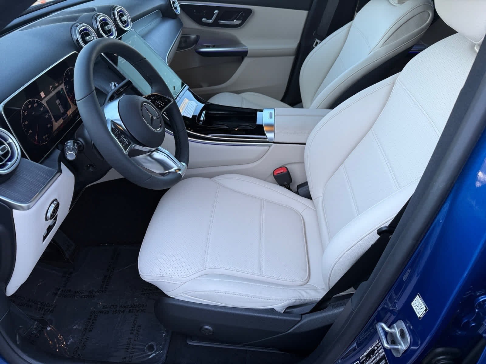 Used 2026 Starling Blue Metallic Mercedes-Benz GLC 300 image 10