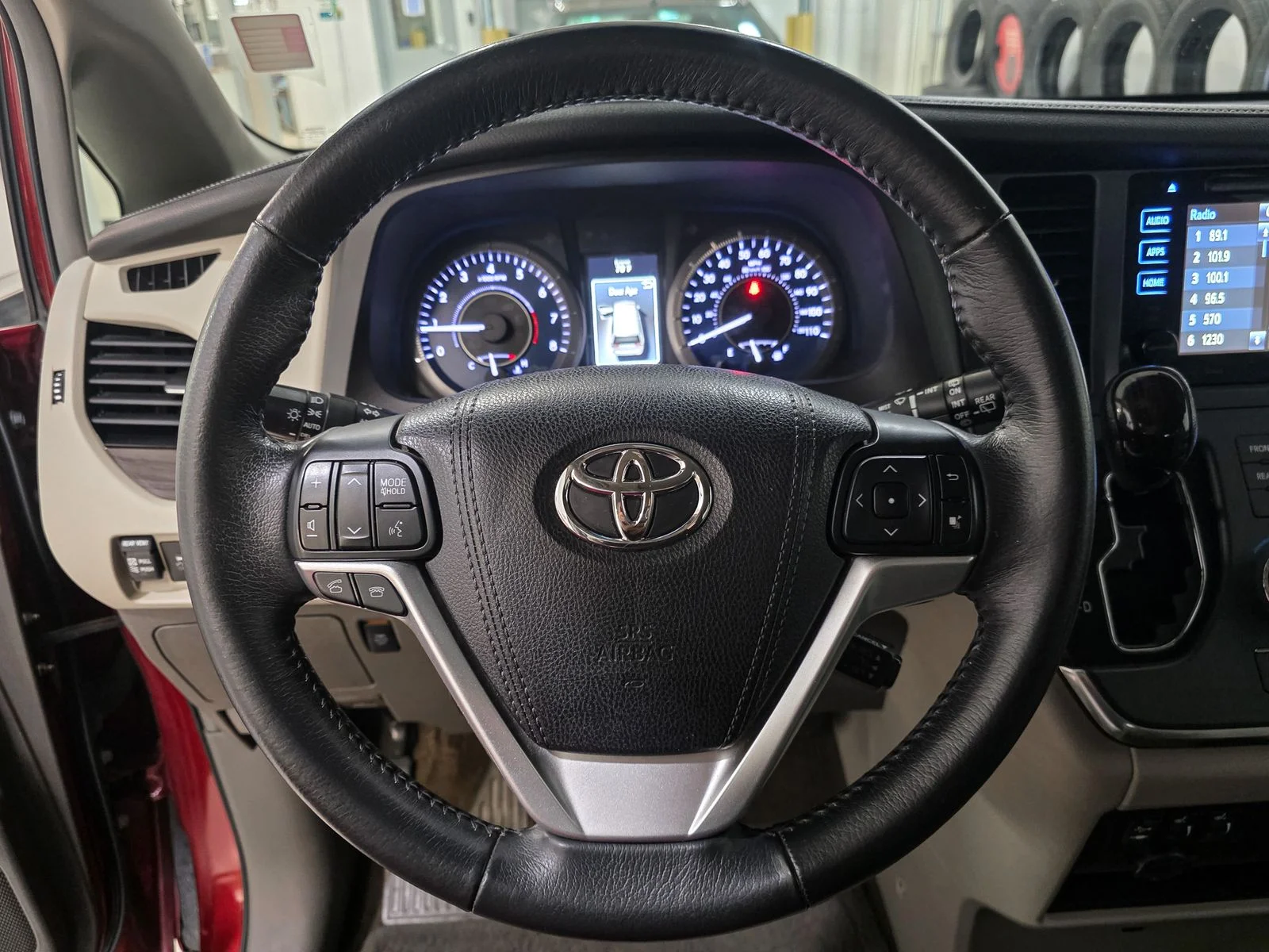 Used 2016 Red Toyota XLE image 35