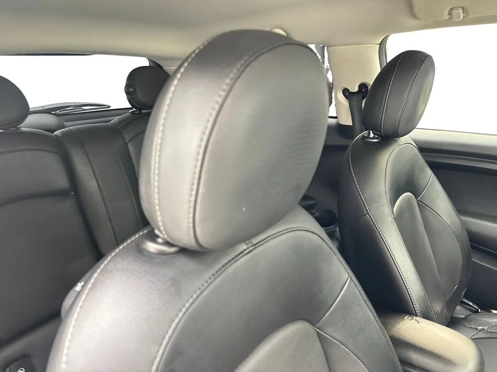 Used 2016 White MINI Base image 40