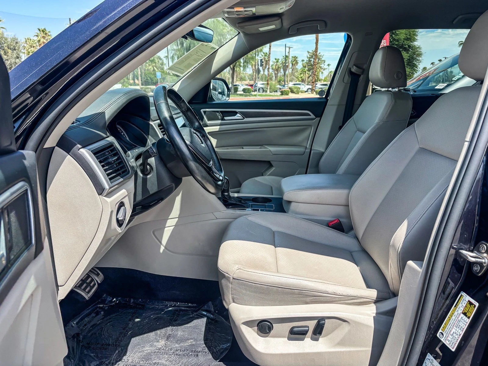 Used 2019 Pacific Blue Metallic Volkswagen 3.6L V6 SE image 19