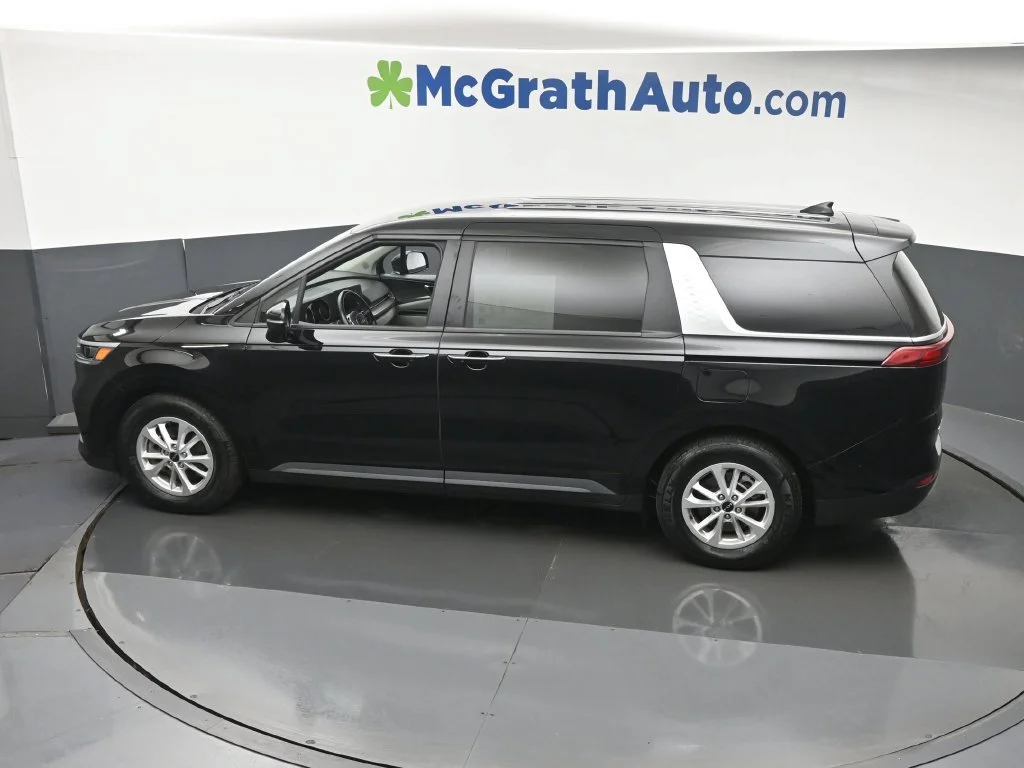 Used 2024 Black Kia LX image 24