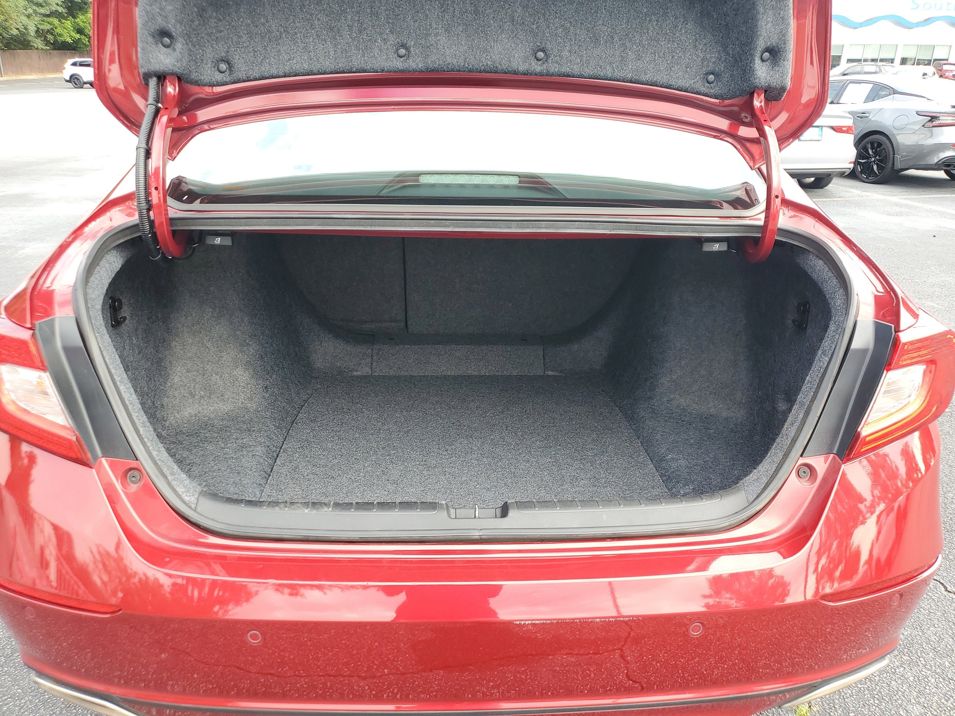 Used 2021  Honda Touring image 8
