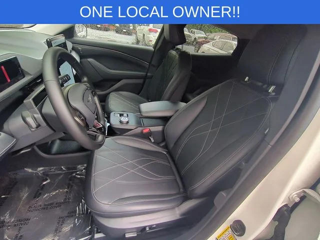 Used 2024 White Ford Select image 16