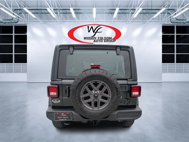 New 2026 Black Clear-Coat Exterior Paint Jeep Sport image 4