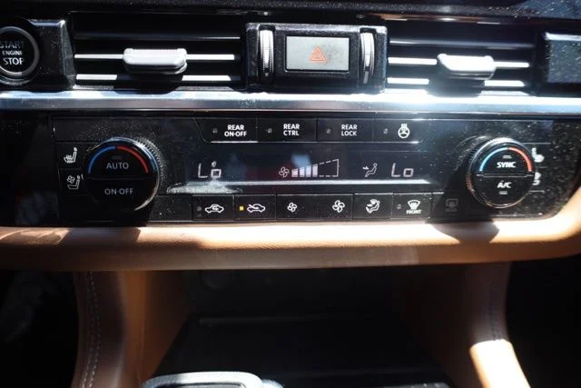 Used 2023 Gray Nissan Platinum image 29