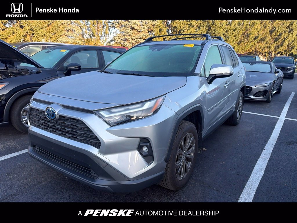 Used 2022 Silver Sky Metallic Toyota XLE Premium image 1