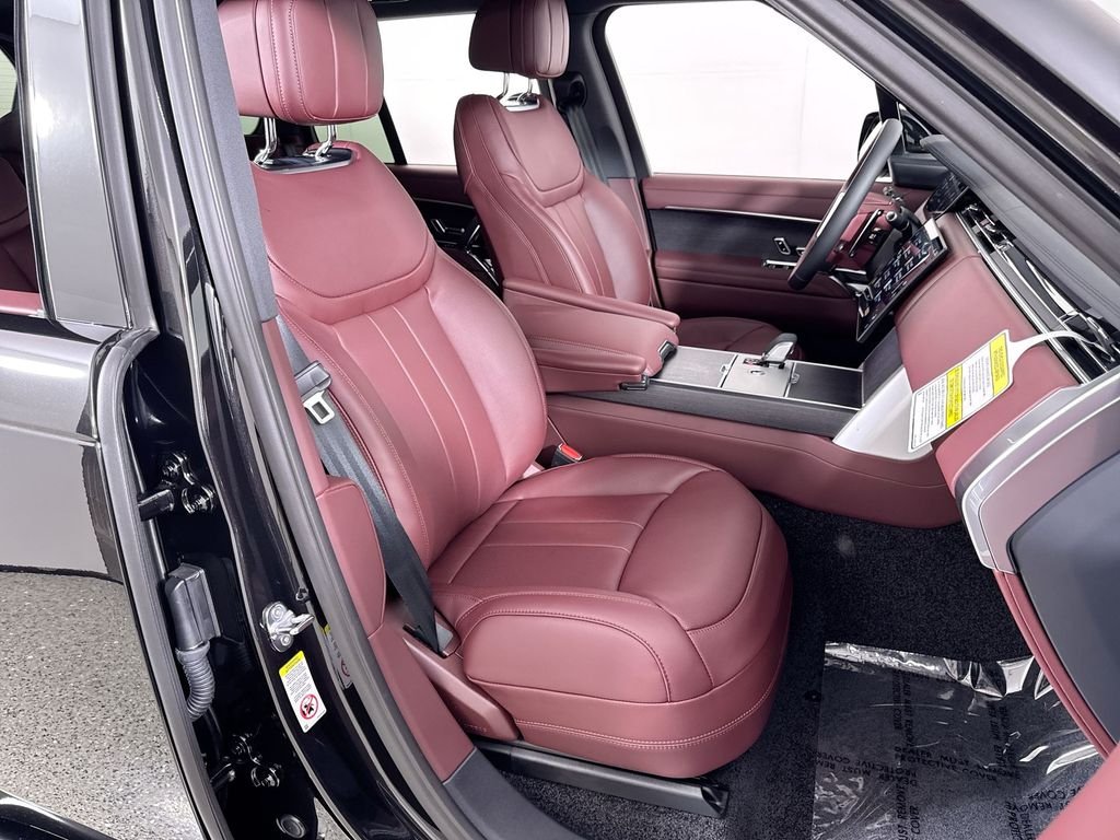 New 2026 Santorini Black Land Rover SE image 22