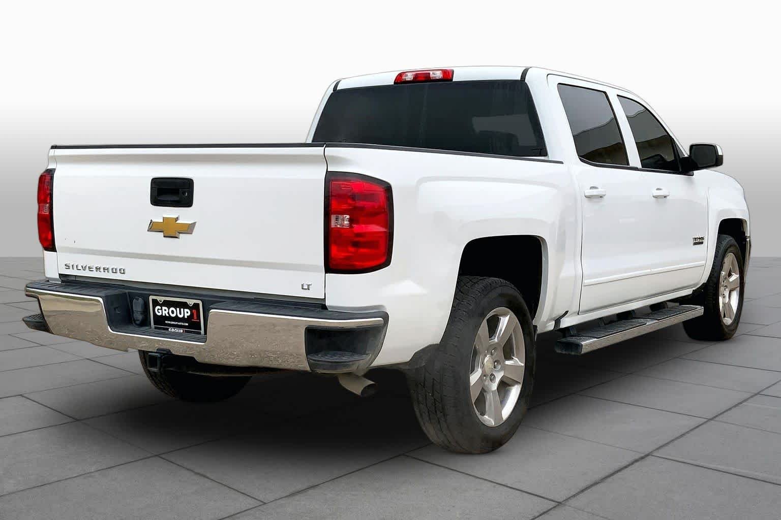Used 2016 Summit White Chevrolet LT image 11