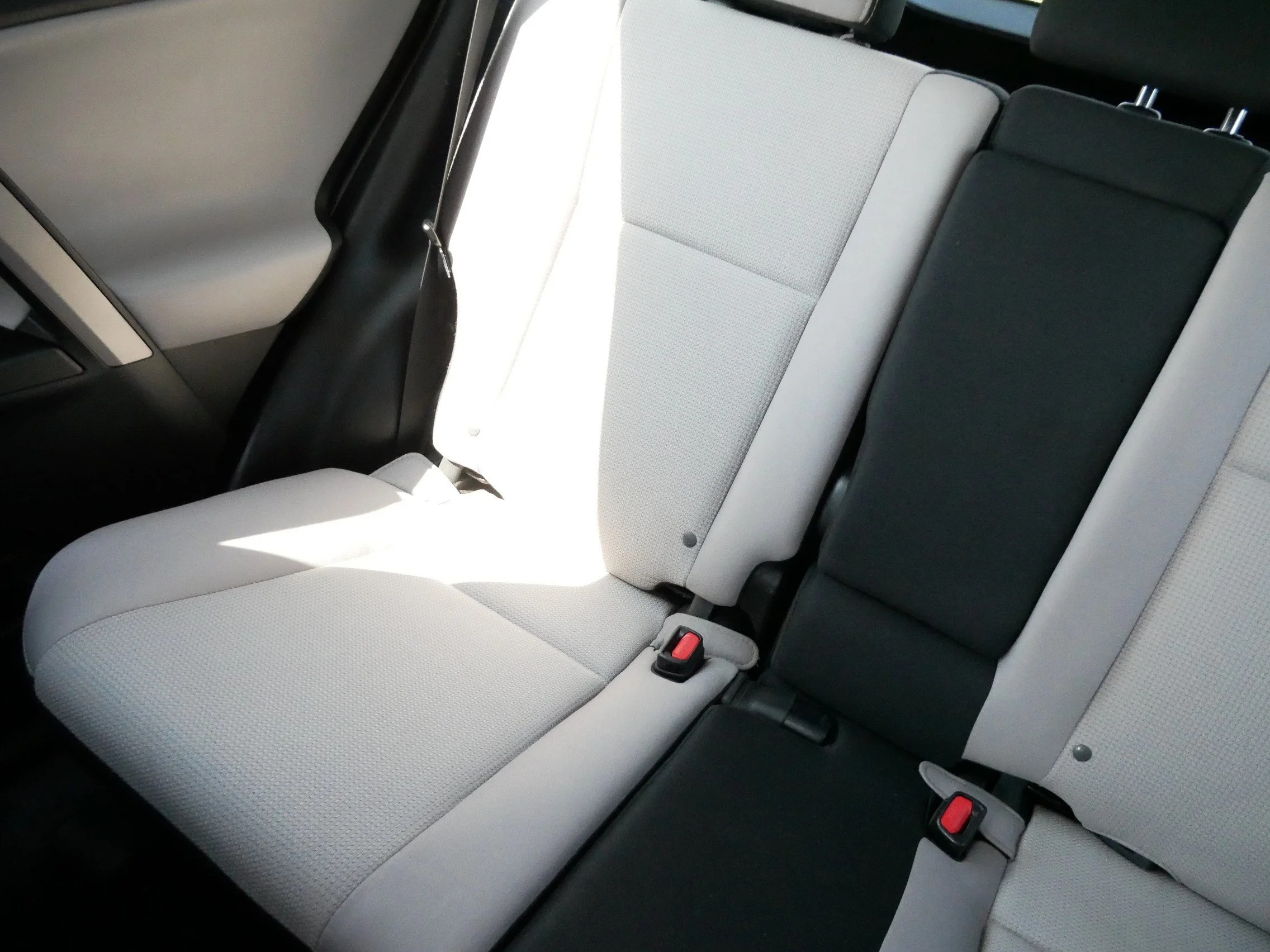 Used 2018 Ruby Flare Pearl Toyota XLE image 12