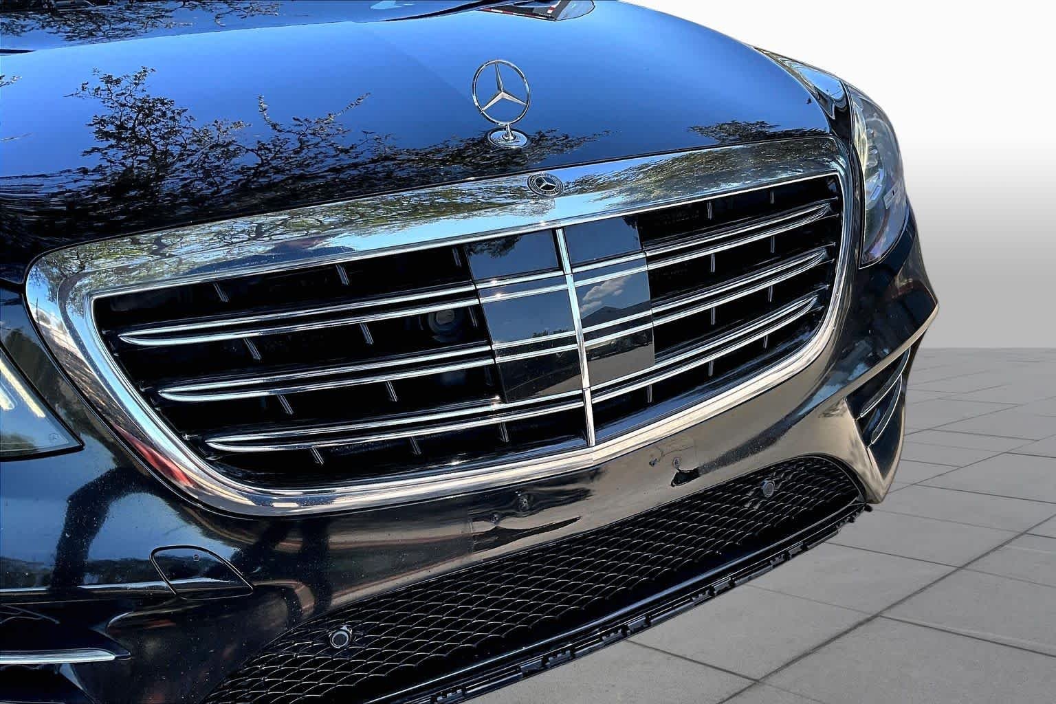 Used 2019 Obsidian Black Metallic Mercedes-Benz S 560 image 30