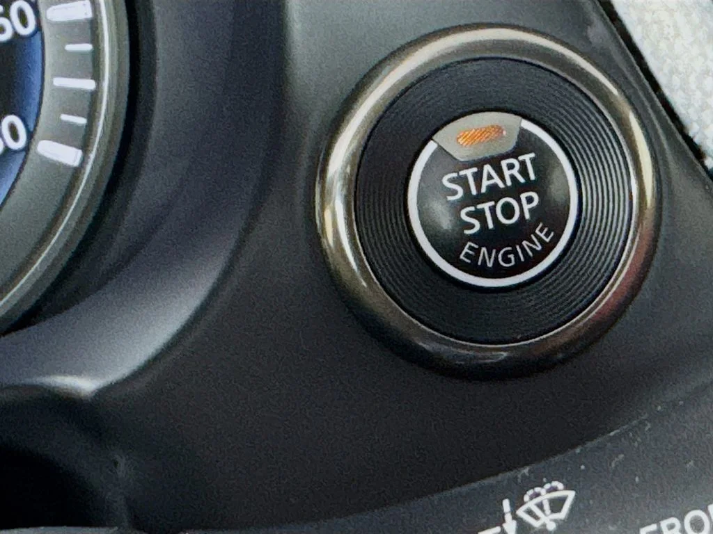 Used 2021 Black INFINITI Red Sport 400 image 19