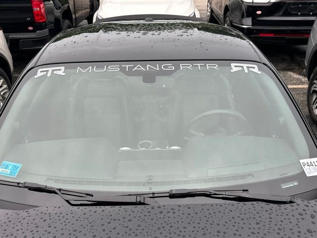 Used 2019 Black Ford GT Premium image 8