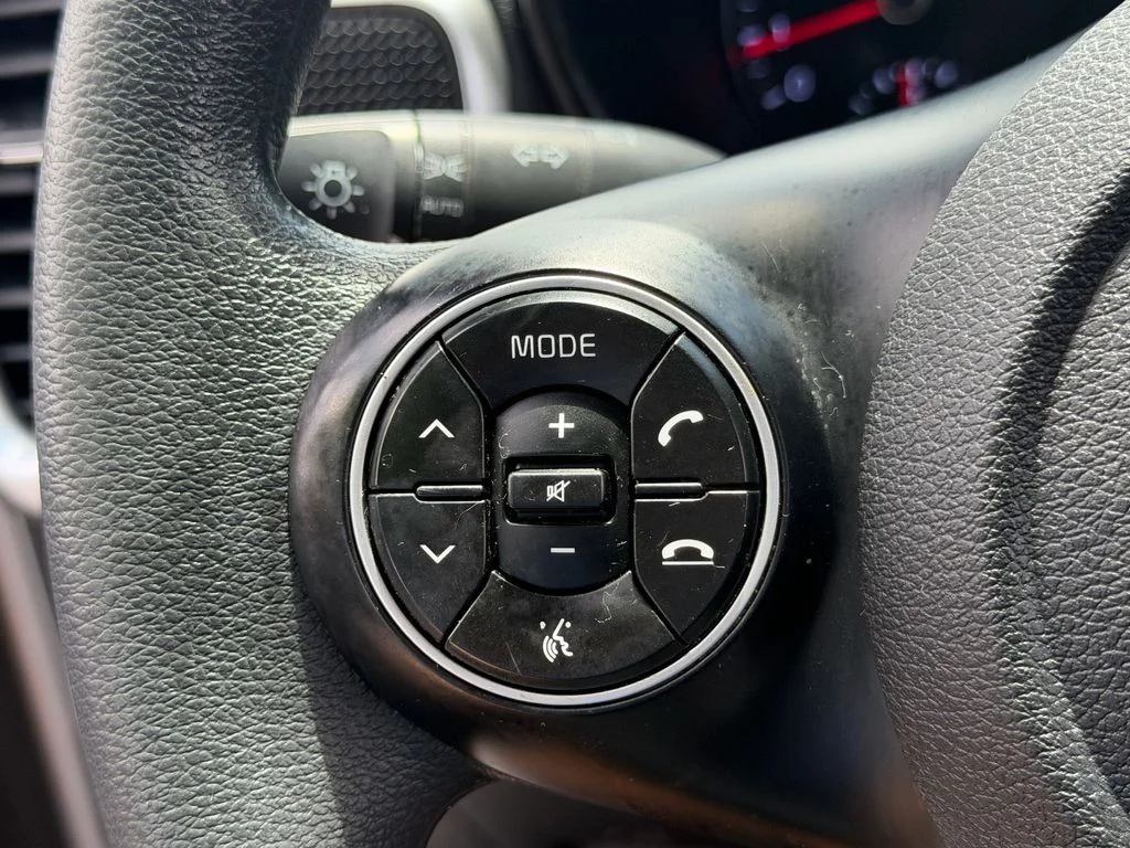 Used 2021 Silver Kia S image 26