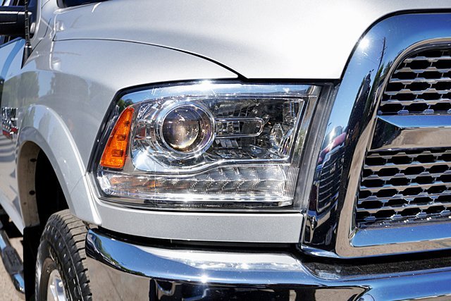 Used 2017 Silver Ram Laramie image 11