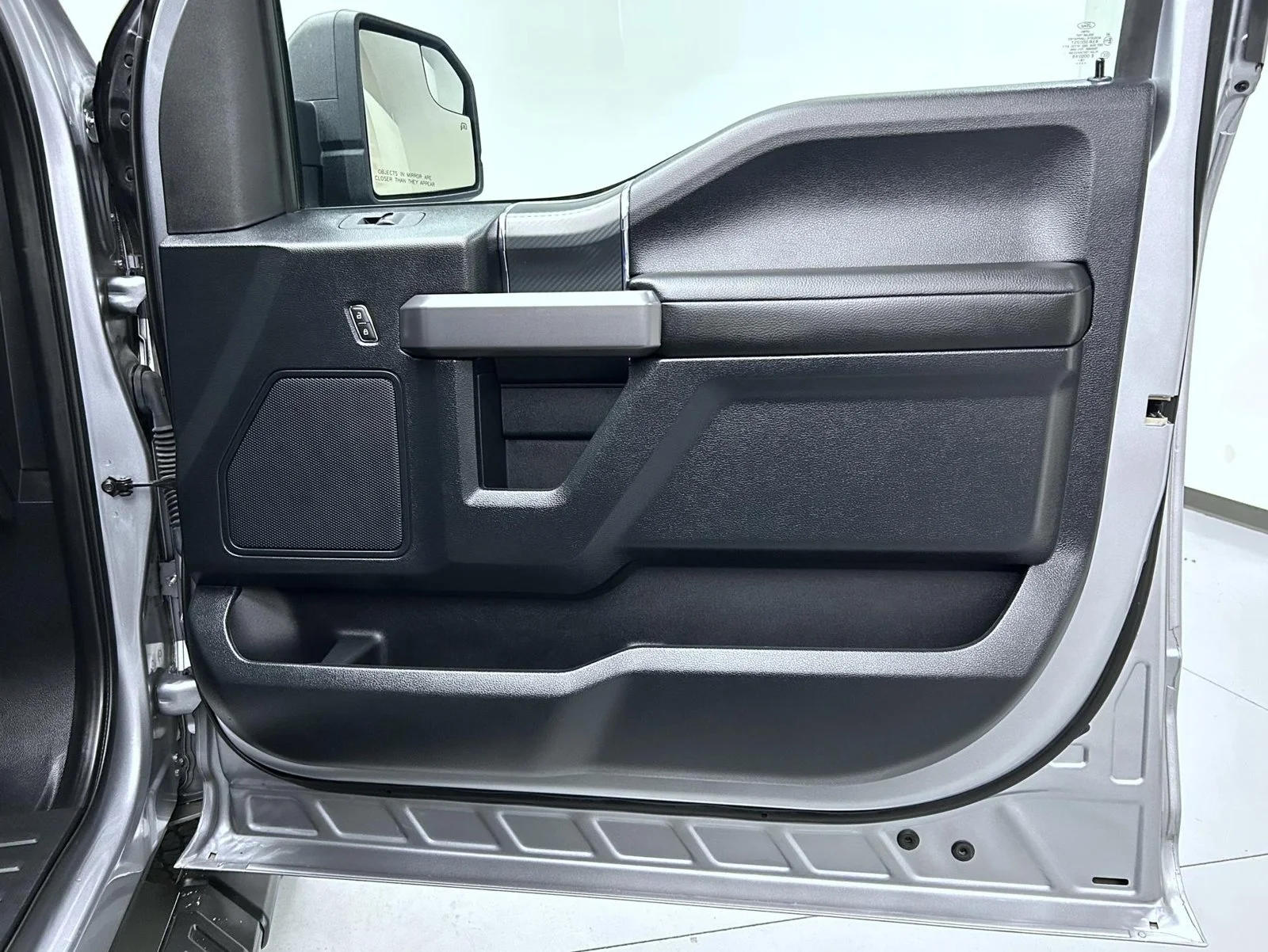 Used 2020 Silver Ford XLT image 16