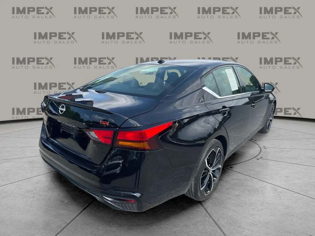 Used 2025 Black Nissan 2.5 SR image 5