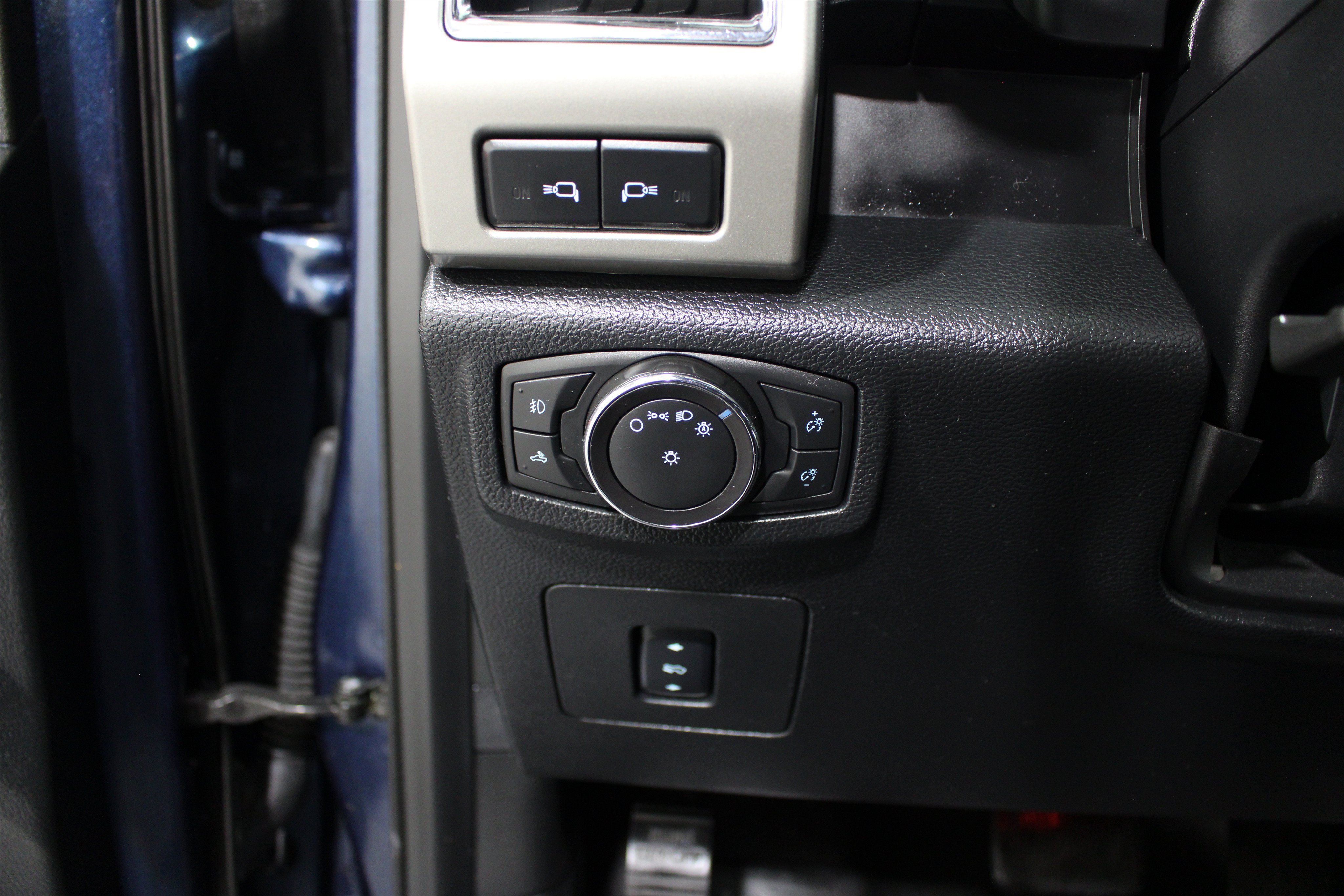 2016 Ford F-150 Lariat - Photo 9