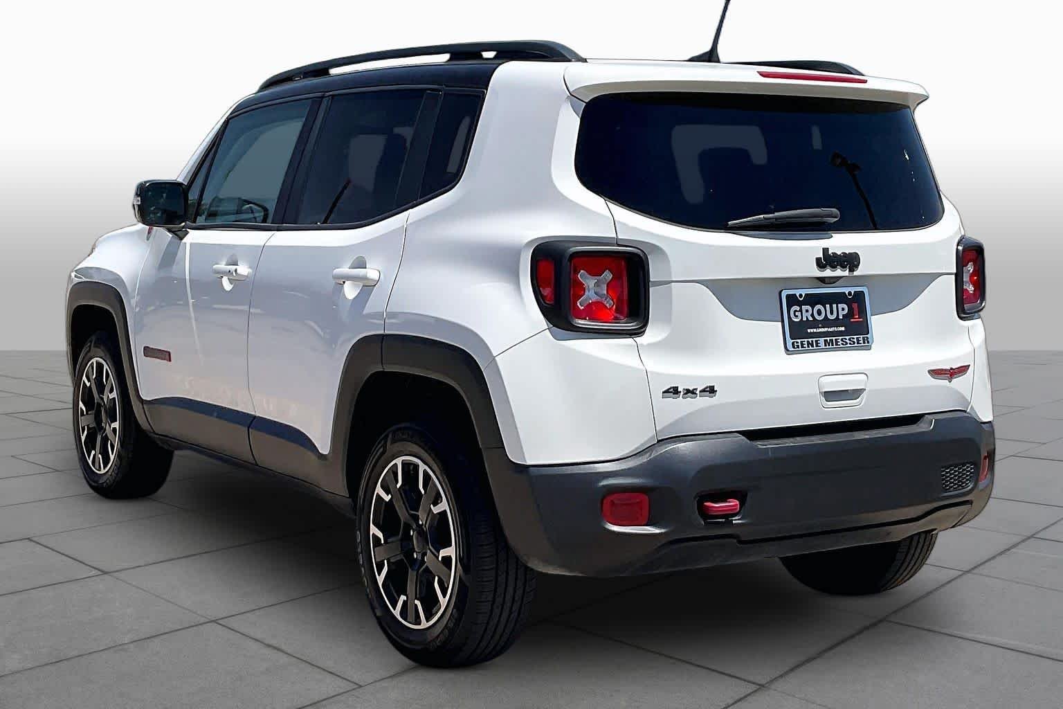 Used 2023 Alpine White Clearcoat Jeep Trailhawk image 12