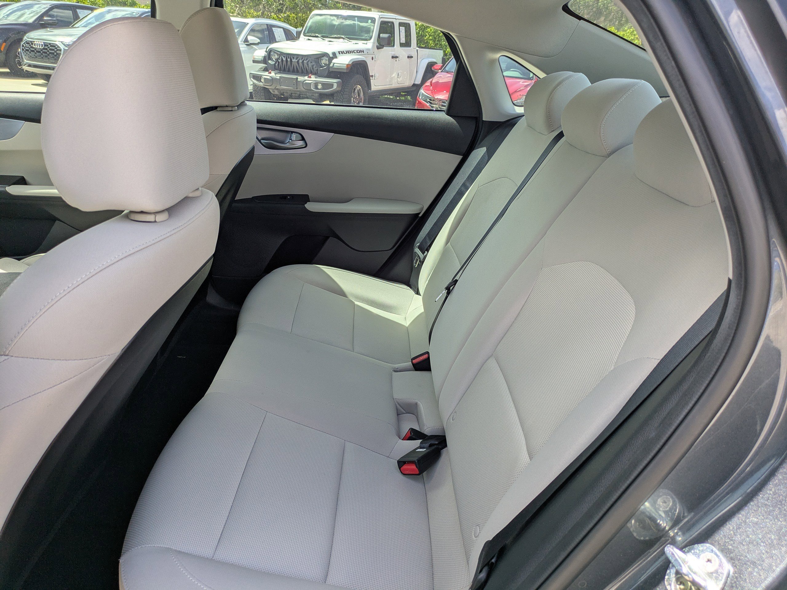 2022 Kia FORTE LXS - Photo 12