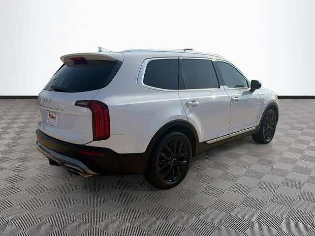 Used 2022 White Kia SX image 7