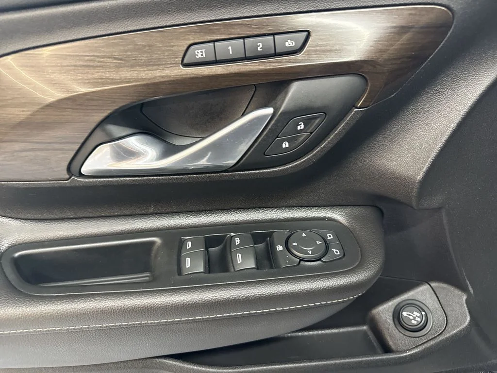 Used 2018 Summit White GMC Denali image 16