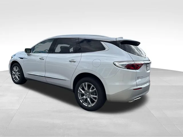 Used 2023 White Buick Essence image 3