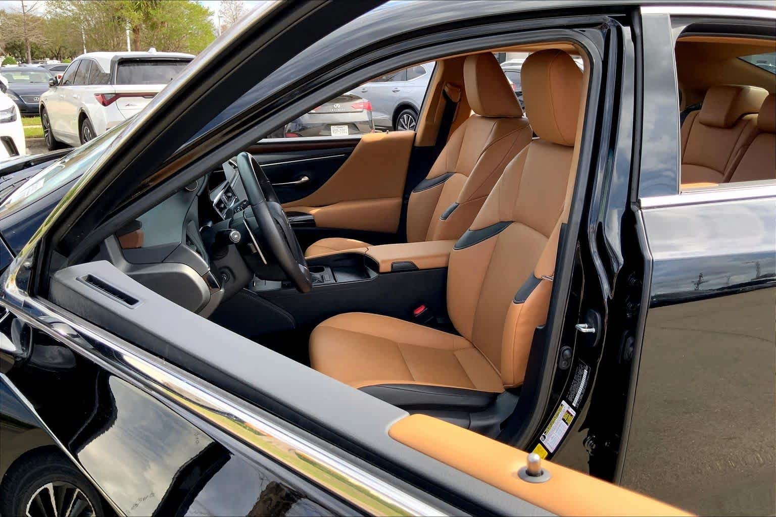 2024 Lexus ES 350 - Photo 13