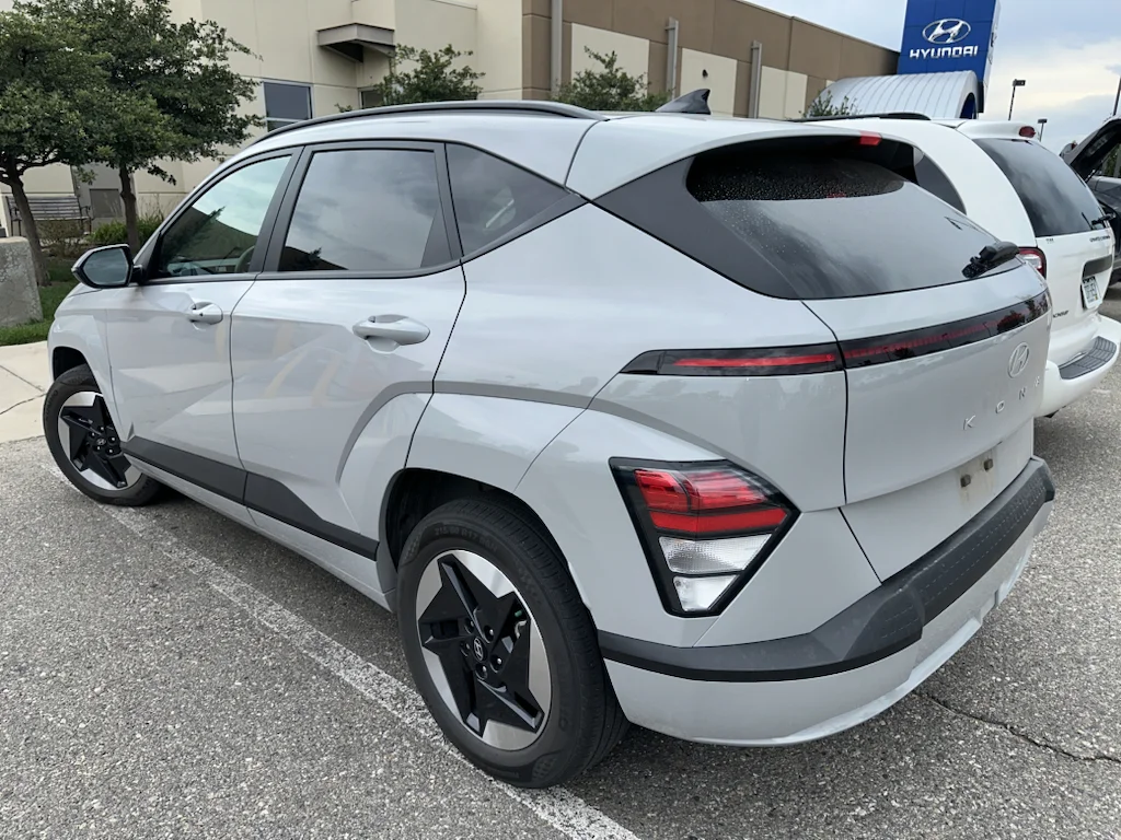 Used 2024 Cyber Gray Metallic Hyundai SEL image 2