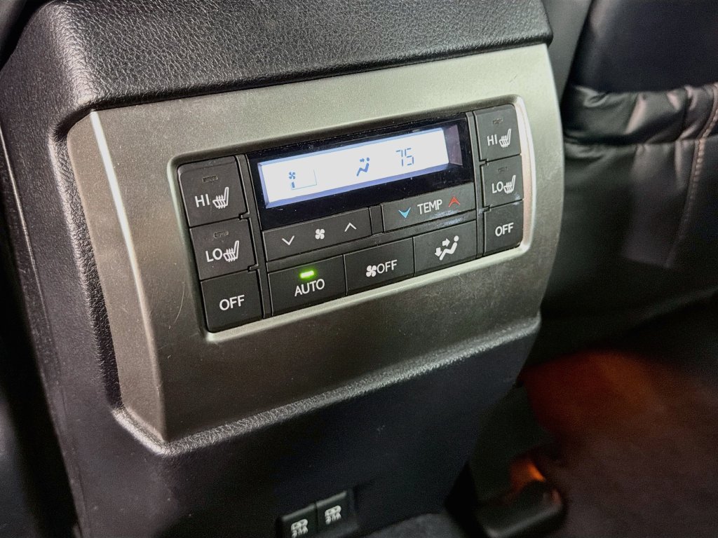 Used 2023 Black Lexus 460 image 26