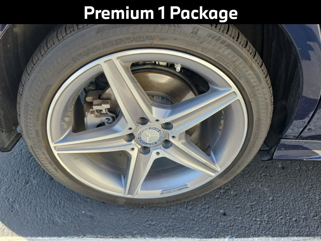 Used 2016  Mercedes-Benz C 300 image 5