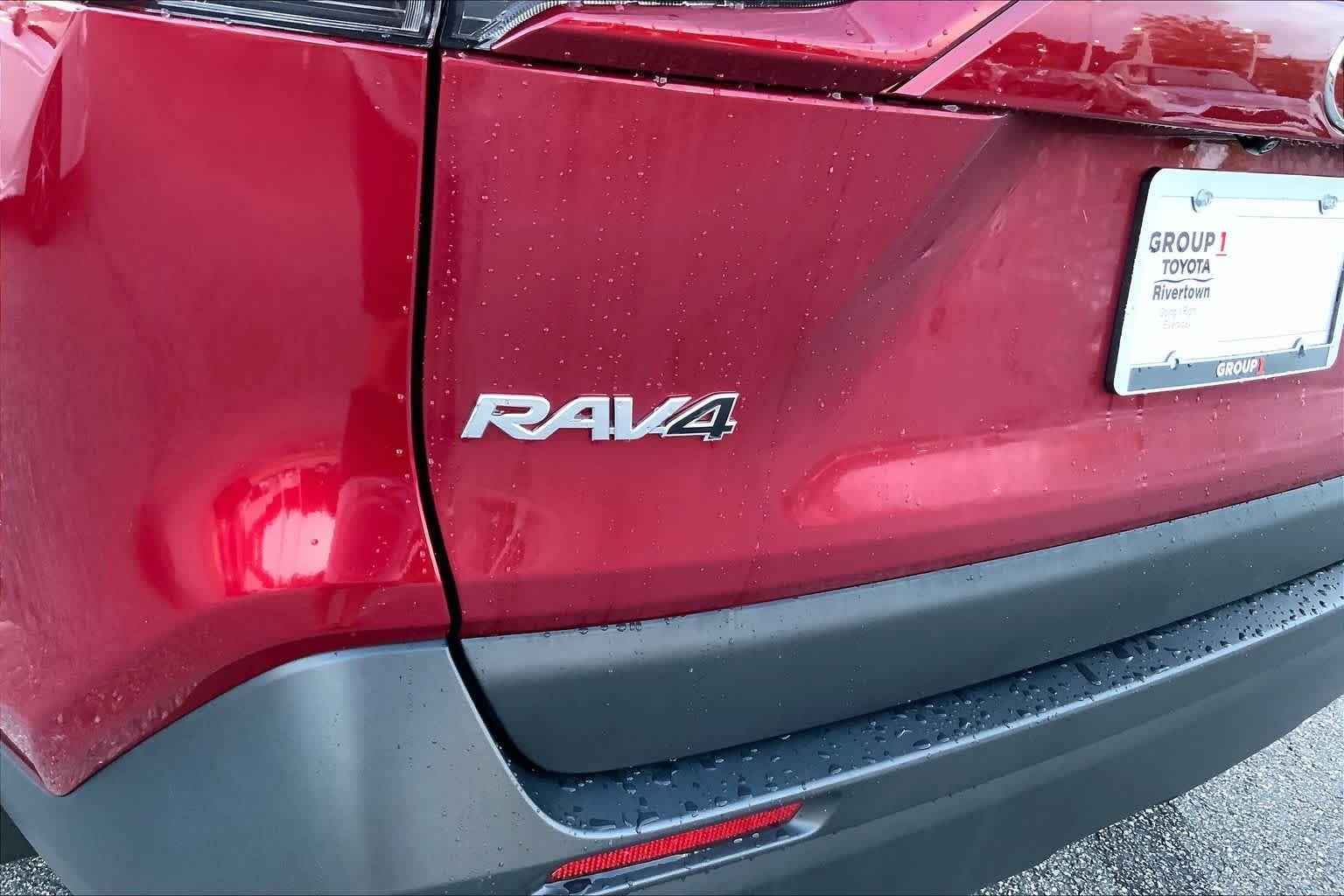 Certified Used 2025 Ruby Flare Pearl Toyota XLE image 30