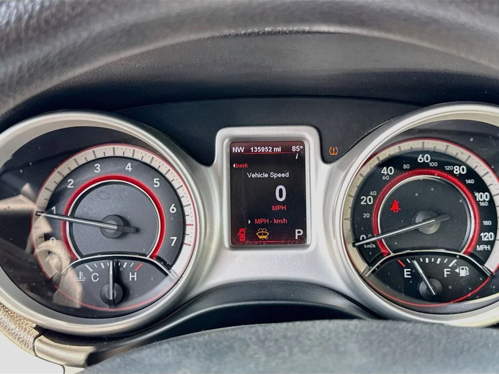 Used 2011 Black Dodge Mainstreet image 13
