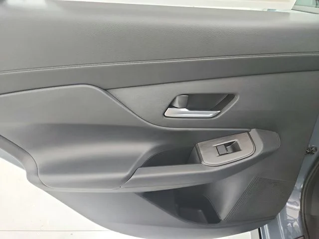New 2026 Gray Nissan SR image 38