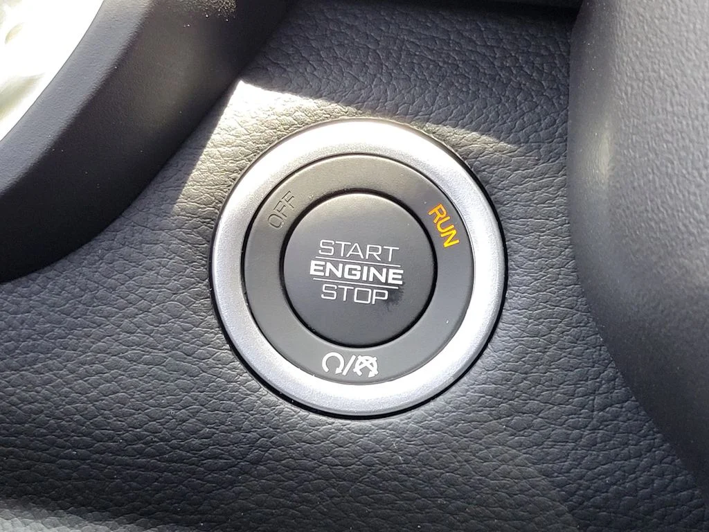New 2026 Bright White Clear-Coat Exterior Paint RAM Laramie image 11