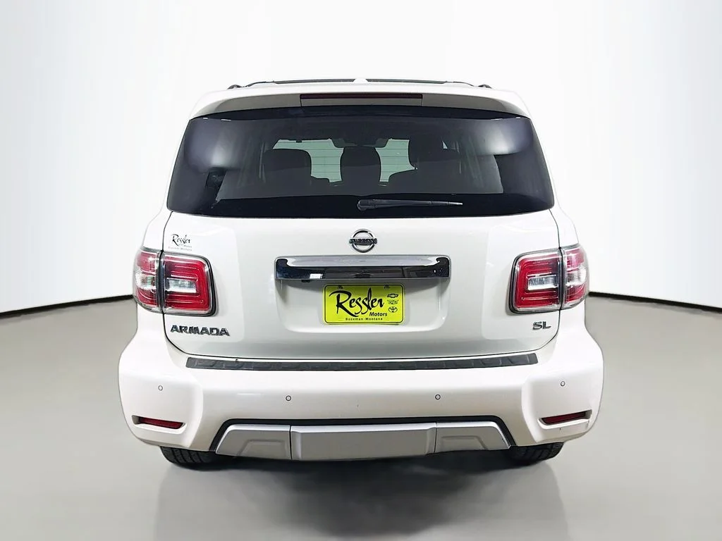 Used 2018 White Nissan SL image 7