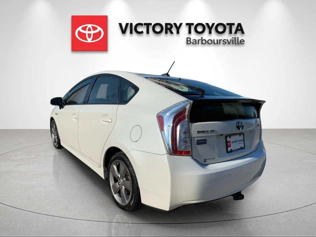 Used 2015 White Toyota Persona Series Special Edition image 3
