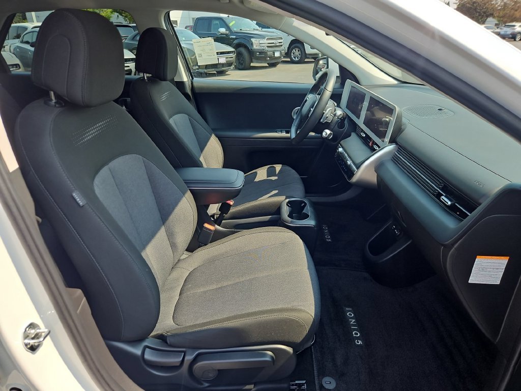Used 2024 Atlas White Hyundai SE image 28